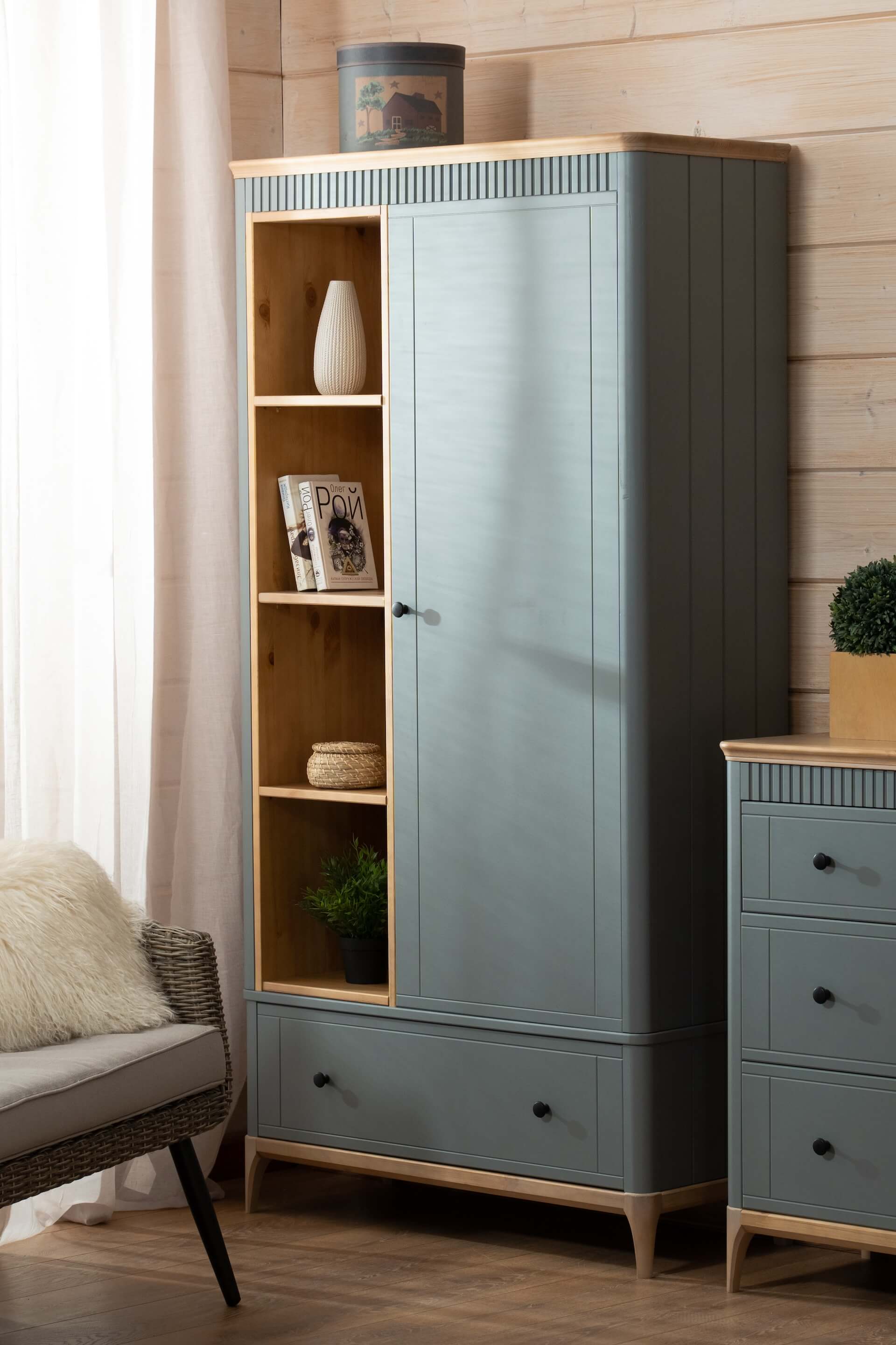 Шкаф одностворчатый Вида №7