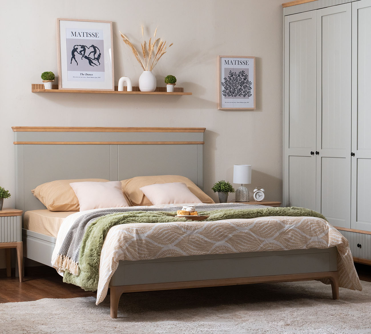 Кровать двуспальная Вида №10