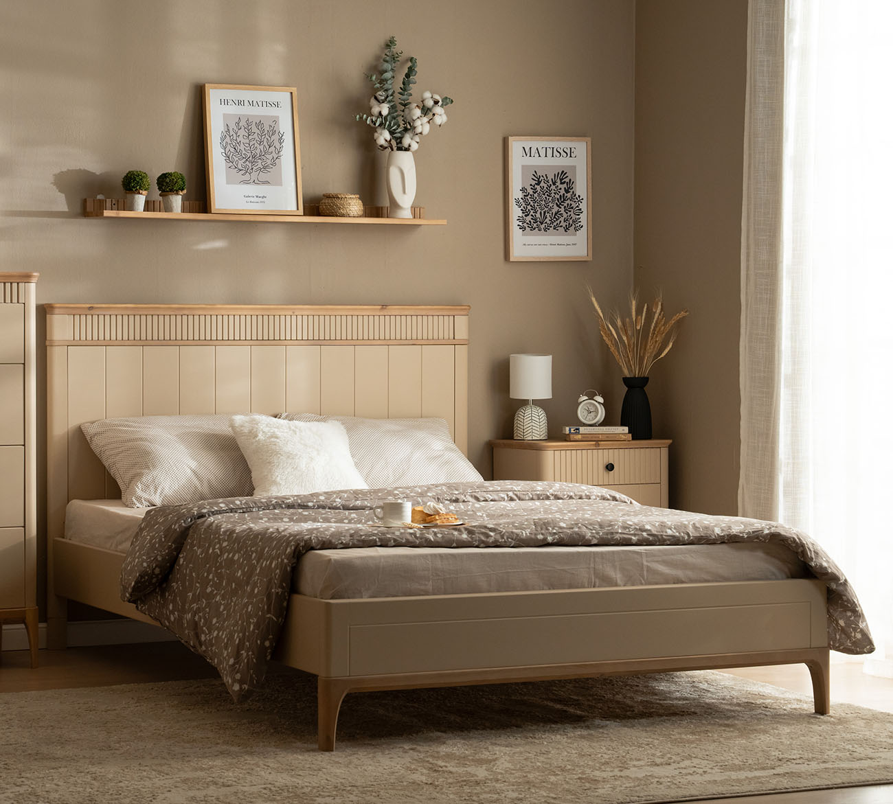 Кровать двуспальная Вида №11