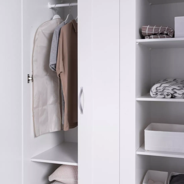 Шкаф СИРИУС трехдверный с одним ящиком