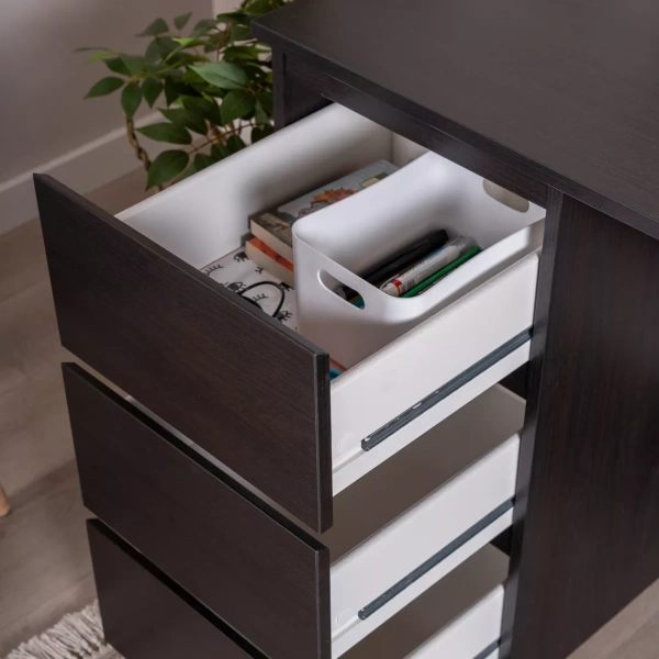 Стол КАСТОР письменный однотумбовый с тремя ящиками