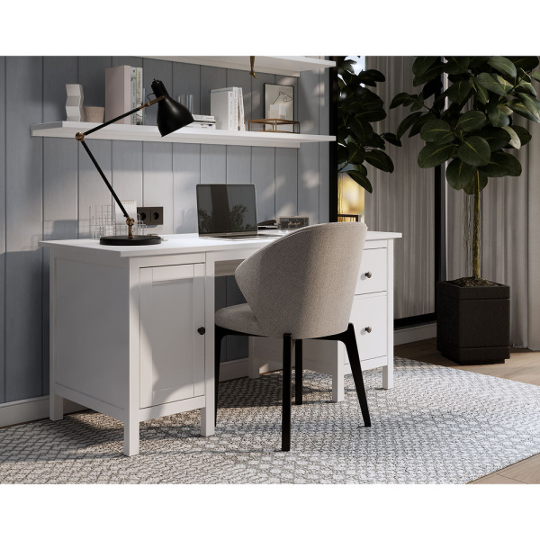 Стол письменный 155х65х74 Кымор Hemnes