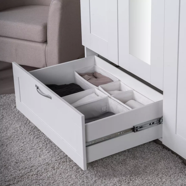 Шкаф СИРИУС трёхдверный с одним ящиком и зеркалом