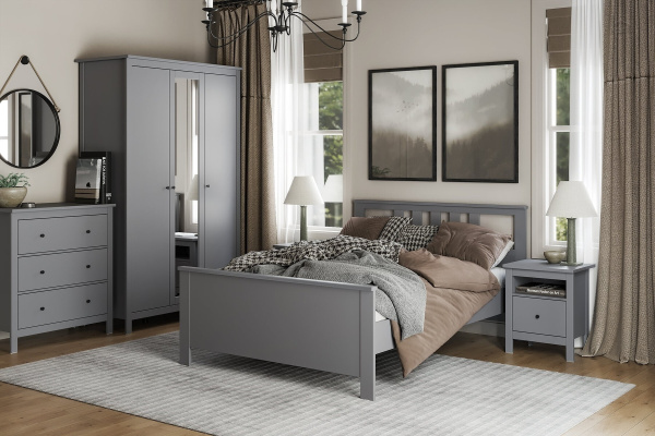 Шкаф САГА 3 двери с зеркалом