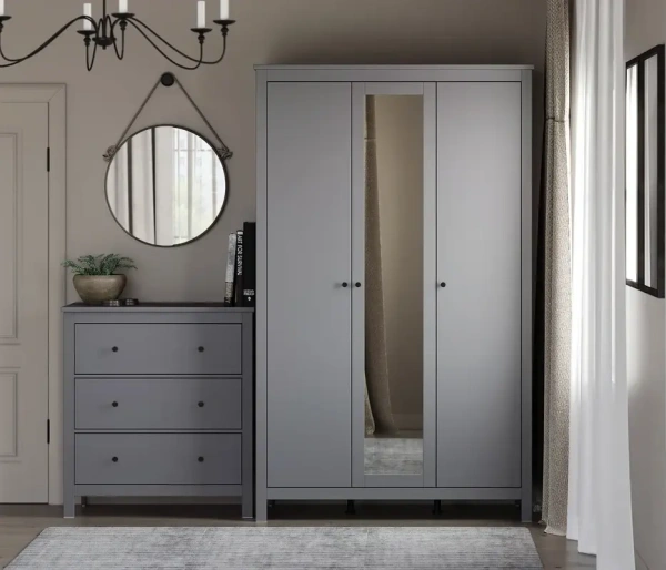 Шкаф САГА 3 двери с зеркалом