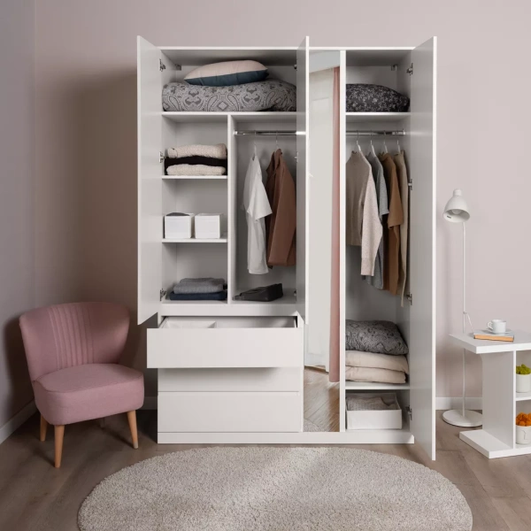 Шкаф распашной Варма Стор 144 с зеркалом